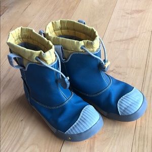 Keens waterproof boots
